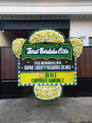 Papan Bunga Duka di Kinilow