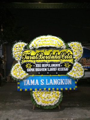 Papan Bunga Duka di Kinilow